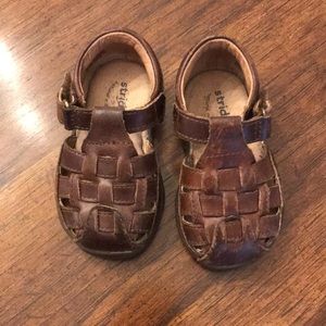 Stride Rite brown leather Reid shoes
